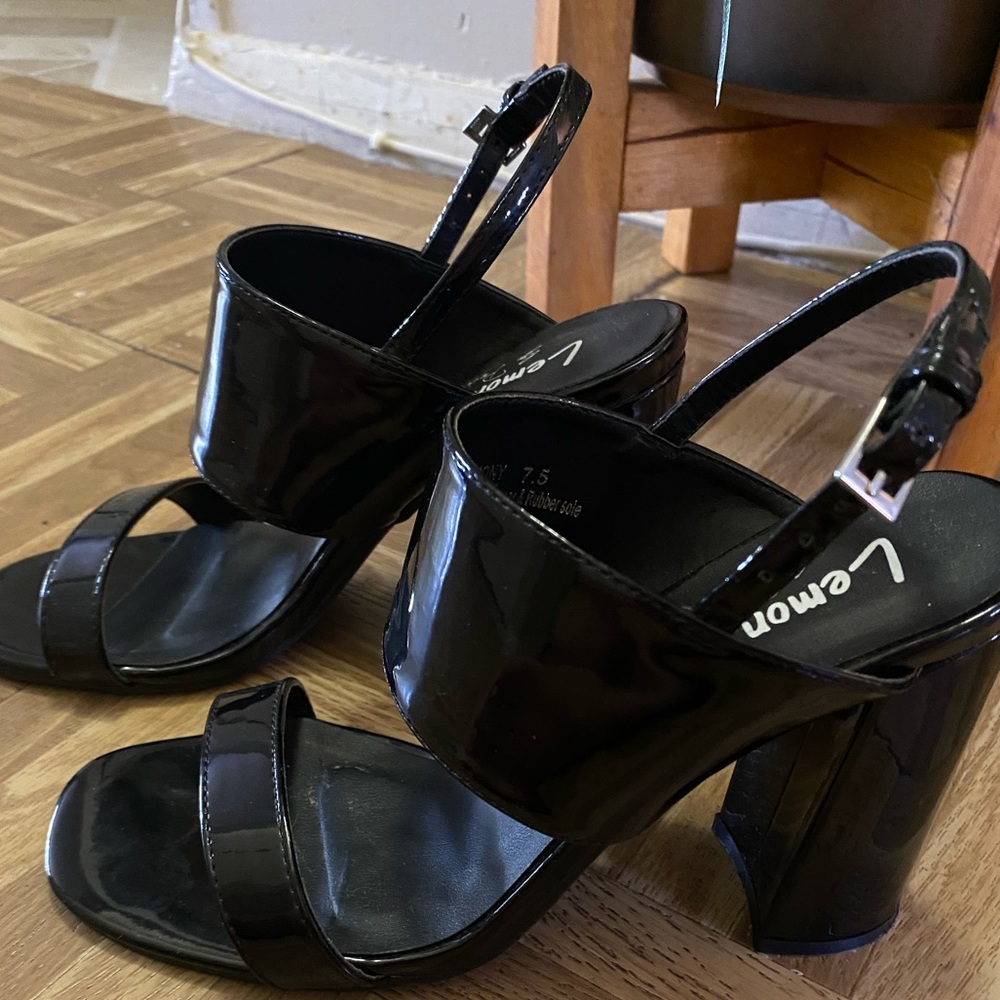 Chunky heels sandal